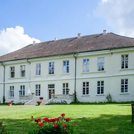 Herrenhaus Samow *